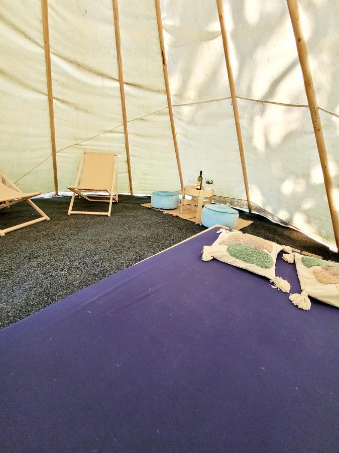 Chateau Moravany - Apartmany, Teepee A Wellness Ronow an der Doubrava المظهر الخارجي الصورة