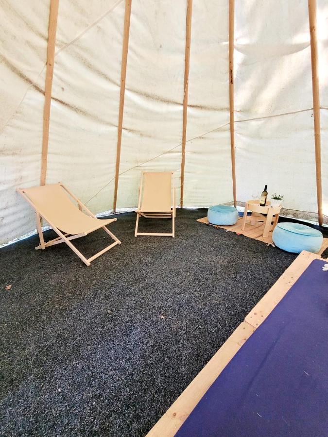 Chateau Moravany - Apartmany, Teepee A Wellness Ronow an der Doubrava المظهر الخارجي الصورة